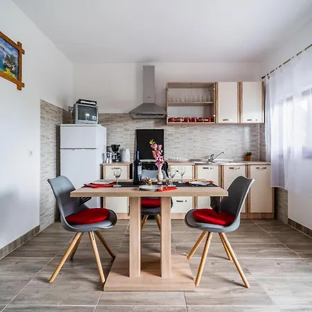 Apartman Iii *